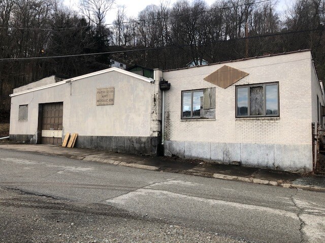 84 Dawn Ave, Pittsburgh, PA à louer - Photo du bâtiment - Image 2 de 33
