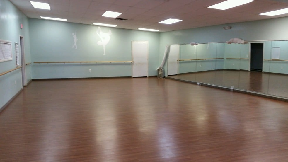 2801 Columbus Ave, Sandusky, OH for sale - Building Photo - Image 3 of 46