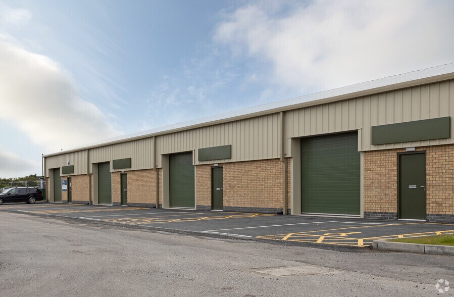 8 Skellingthorpe Rd, Saxilby for lease - Building Photo - Image 2 of 5