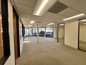 591 Redwood Hwy, Mill Valley, CA à louer Photo du bâtiment- Image 1 de 4