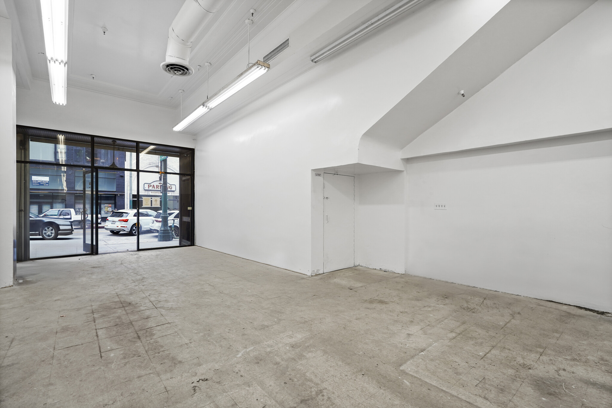 431 S Broadway, Los Angeles, CA for lease Interior Photo- Image 1 of 9