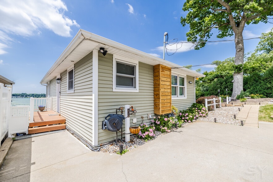 13512 Dewey St, Cedar Lake, IN à vendre - Photo du bâtiment - Image 2 de 55