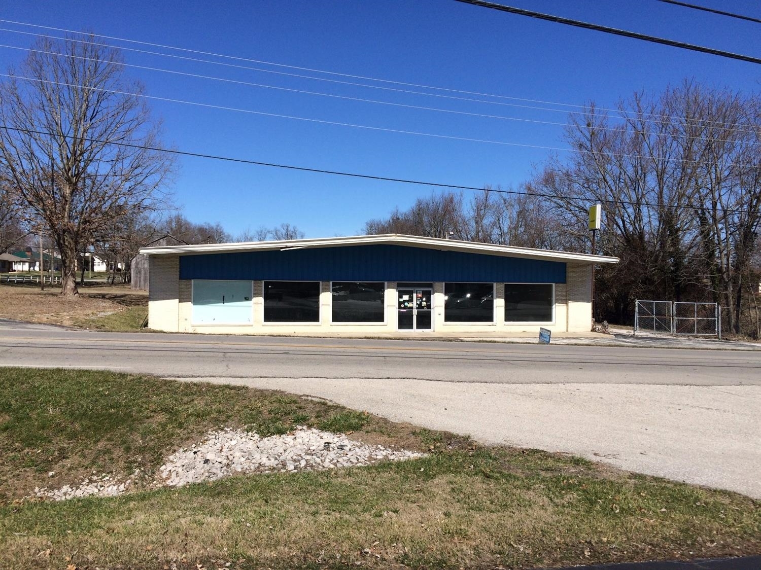 855 Winchester Rd, Mount Sterling, KY for sale Building Photo- Image 1 of 1