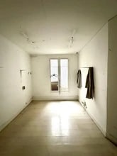 Retail in Paris for lease Interior Photo- Image 1 of 6