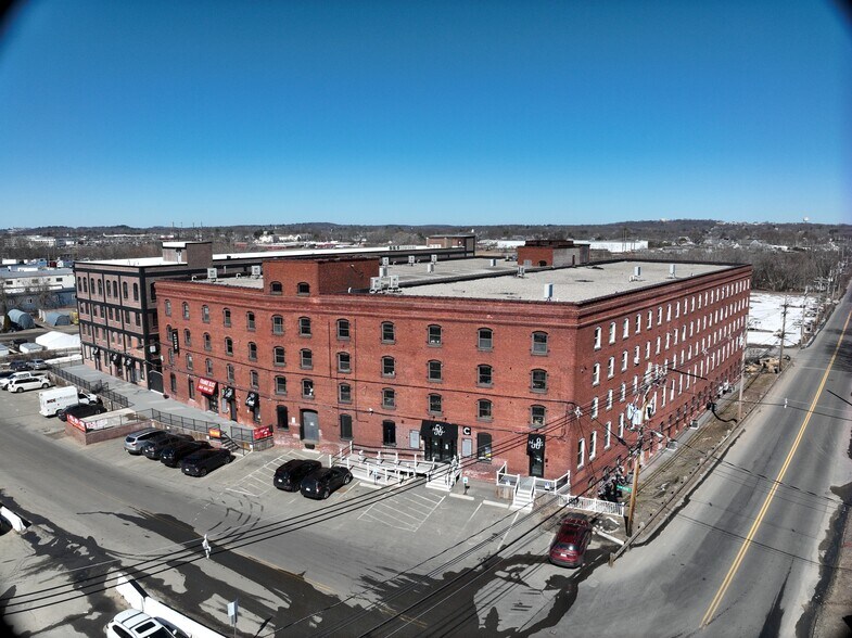58 Pulaski St, Peabody, MA à louer - Communauté Matterport - Image 2 de 19