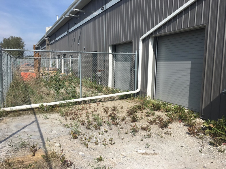 974 Boulder Blvd, Stony Plain, AB for lease - Building Photo - Image 3 of 27