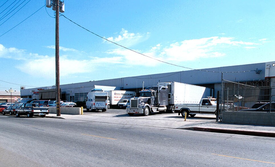 2110 E 25th St, Vernon, CA à louer - Autre - Image 2 de 6