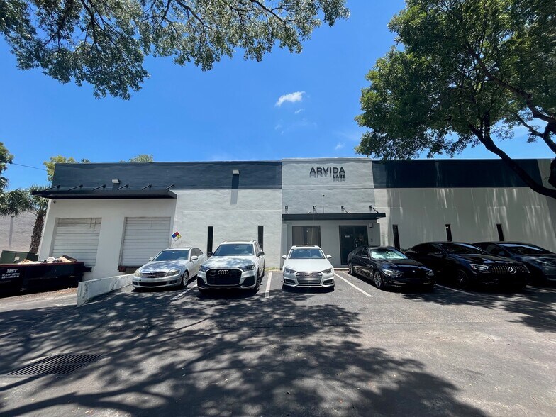 1291 NW 65th Pl, Fort Lauderdale, FL à louer - Photo principale - Image 1 de 9