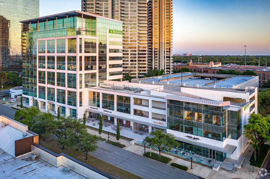 3773 Richmond Ave, Houston, TX à louer - Photo du bâtiment - Image 2 de 2