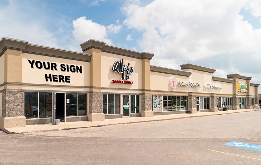 840-860 Waverley St, Winnipeg, MB à vendre Photo du bâtiment- Image 1 de 1