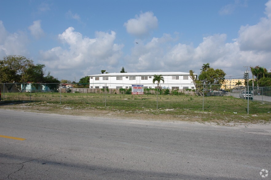 1790 NE 149th St, Miami, FL for sale - Building Photo - Image 2 of 15