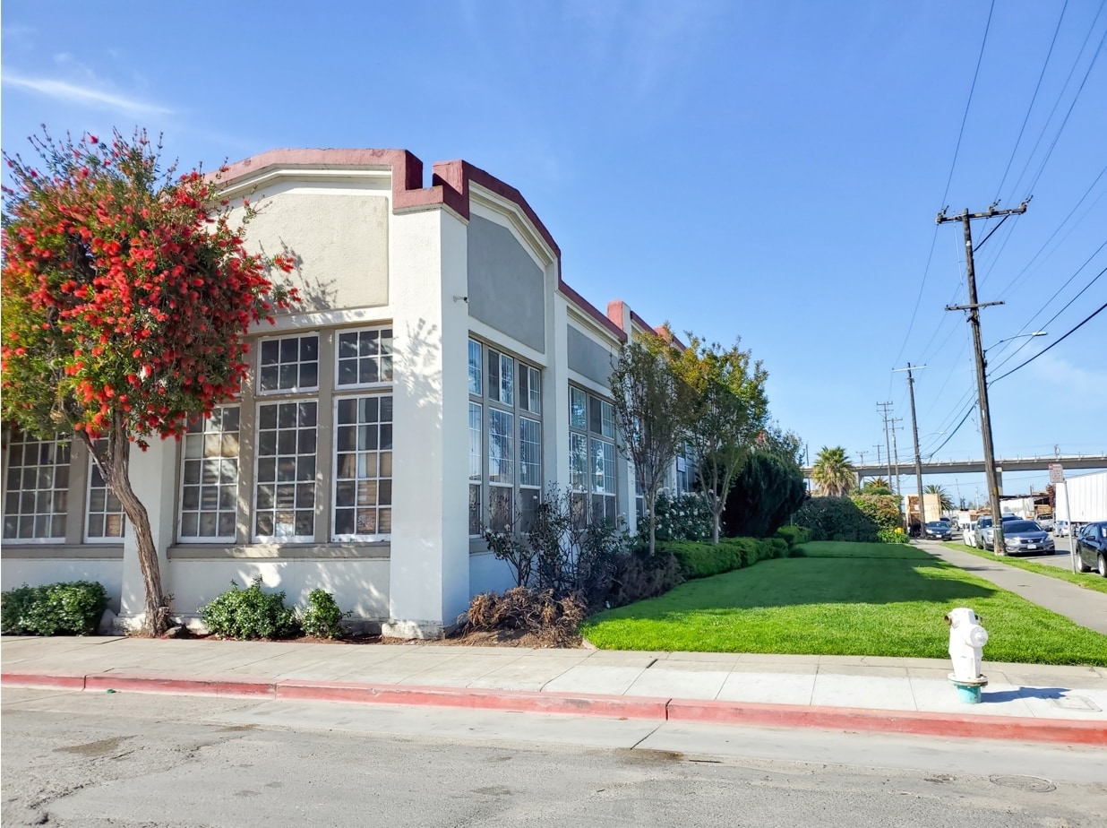 1050-1066 47th Ave, Oakland, CA for lease Primary Photo- Image 1 of 23