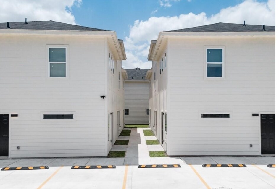 300 Cub Cir, La Feria, TX à vendre Photo principale- Image 1 de 2