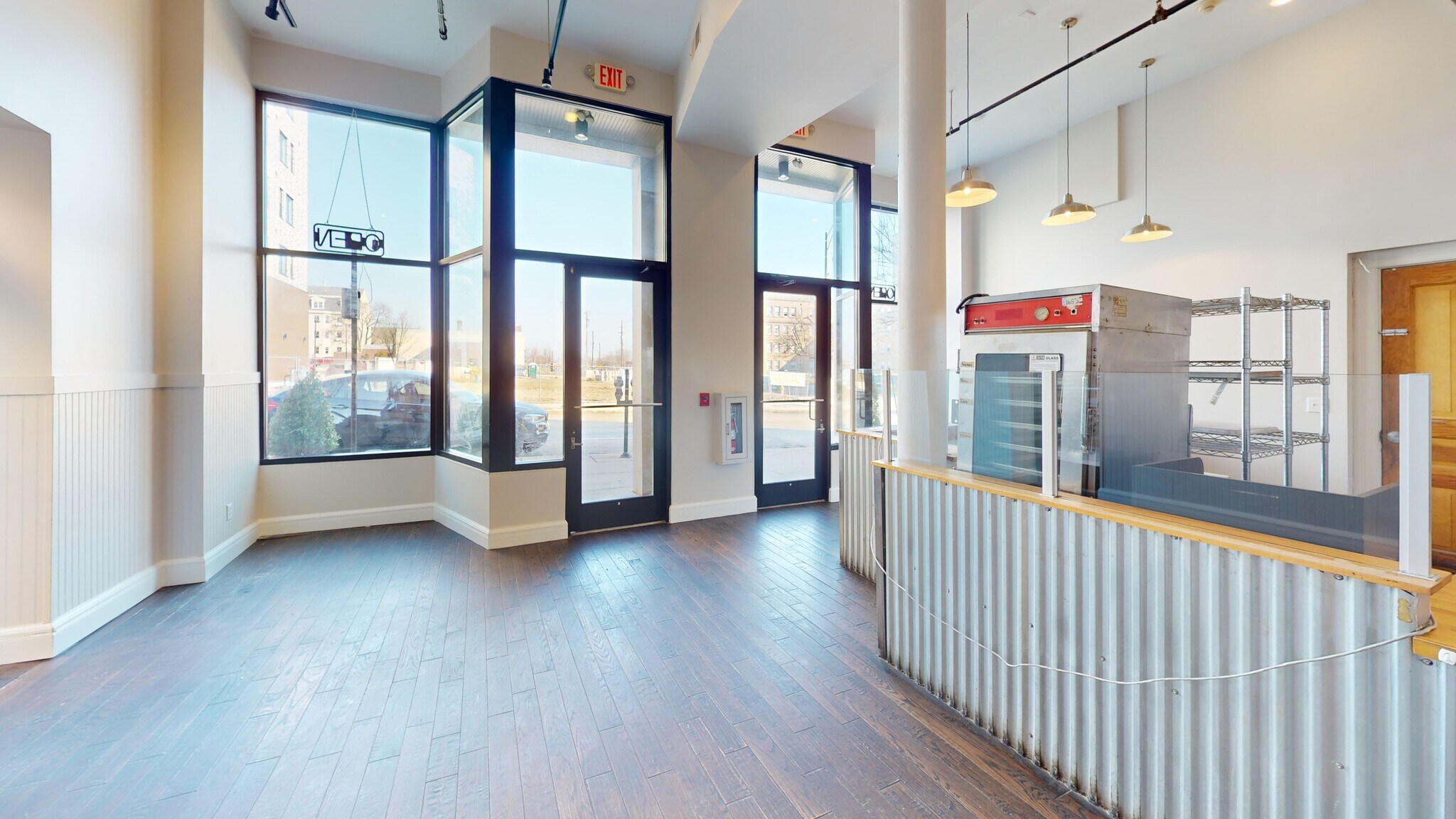 961-975 E McMillan St, Cincinnati, OH for lease Primary Photo- Image 1 of 2