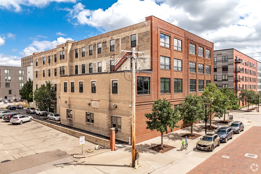 900 N 3rd St, Minneapolis, MN à louer - Photo du bâtiment - Image 3 de 14
