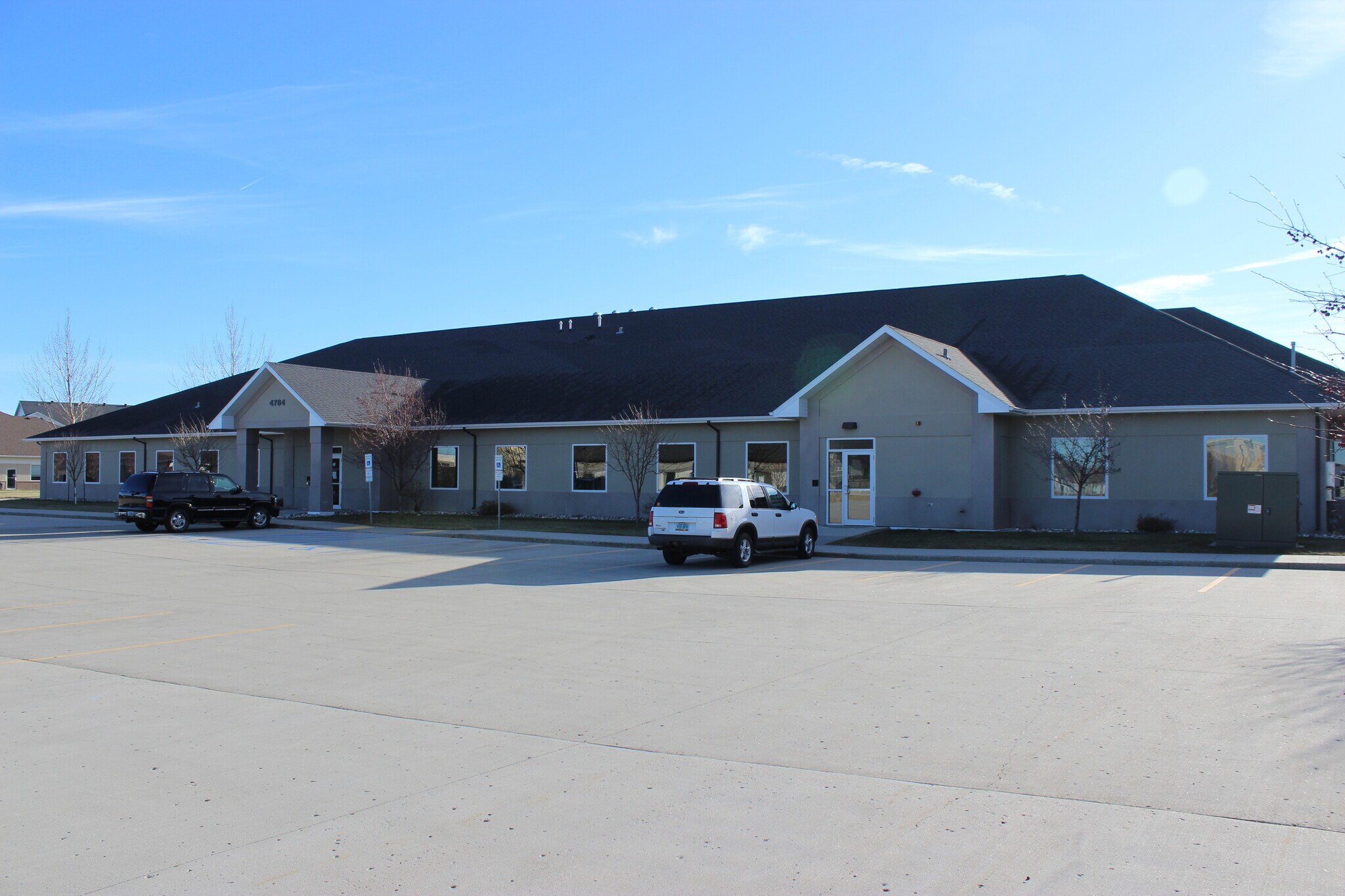 4816 Amber Valley Pky S, Fargo, ND à louer Photo principale- Image 1 de 17