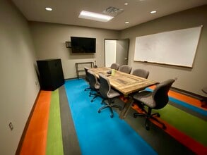 105 E Walnut St, Johnson City, TN for lease Interior Photo- Image 2 of 11