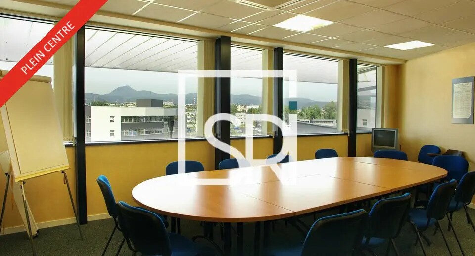 Bureau dans Aubière à louer - Photo du bâtiment - Image 2 de 10