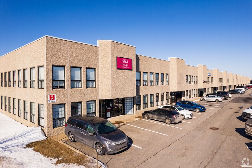 3539-3591 Rue Ashby, Saint-Laurent, QC for lease - Building Photo - Image 3 of 6
