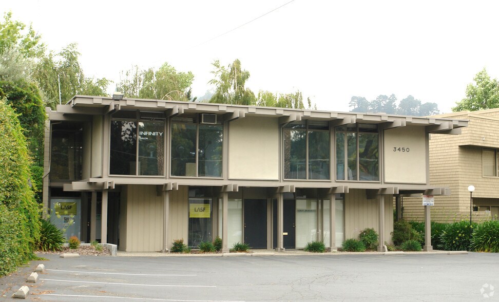 3450 Golden Gate Way, Lafayette, CA à louer - Photo du bâtiment - Image 3 de 5