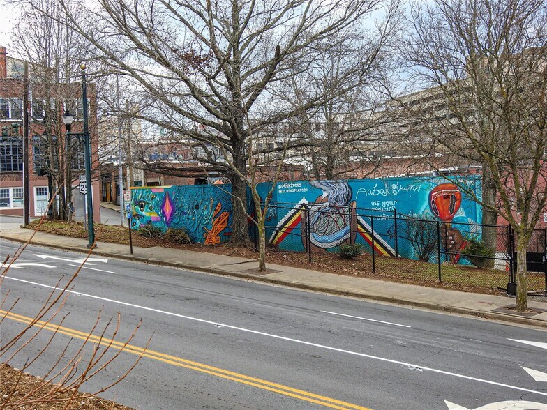 93 Broadway St, Asheville, NC à vendre - Photo du bâtiment - Image 2 de 12