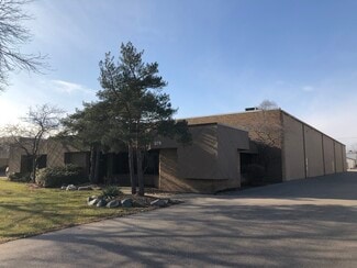 Plus de détails pour 379 Executive Dr, Troy, MI - Industriel à louer