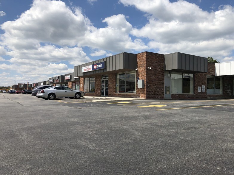 9546-9562 W 147th St, Orland Park, IL à louer - Photo du bâtiment - Image 2 de 7
