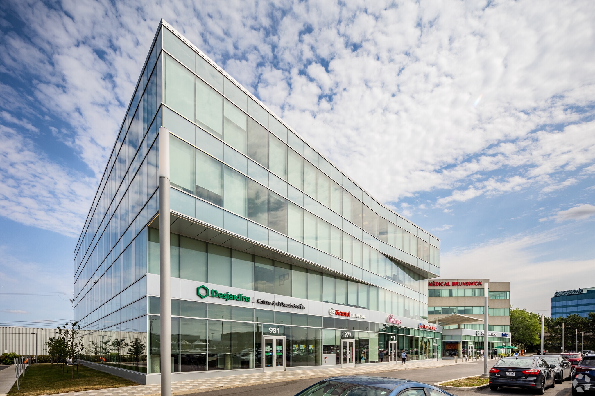 953-981 Boul Saint-Jean, Pointe-claire, QC à vendre Photo principale- Image 1 de 1