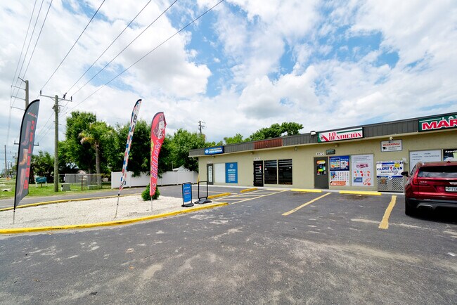 More details for 6132 15th St E, Bradenton, FL - Retail for Lease