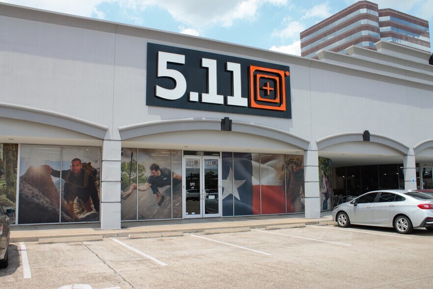 5860-5888 Westheimer Rd, Houston, TX à louer - Photo du bâtiment - Image 2 de 4