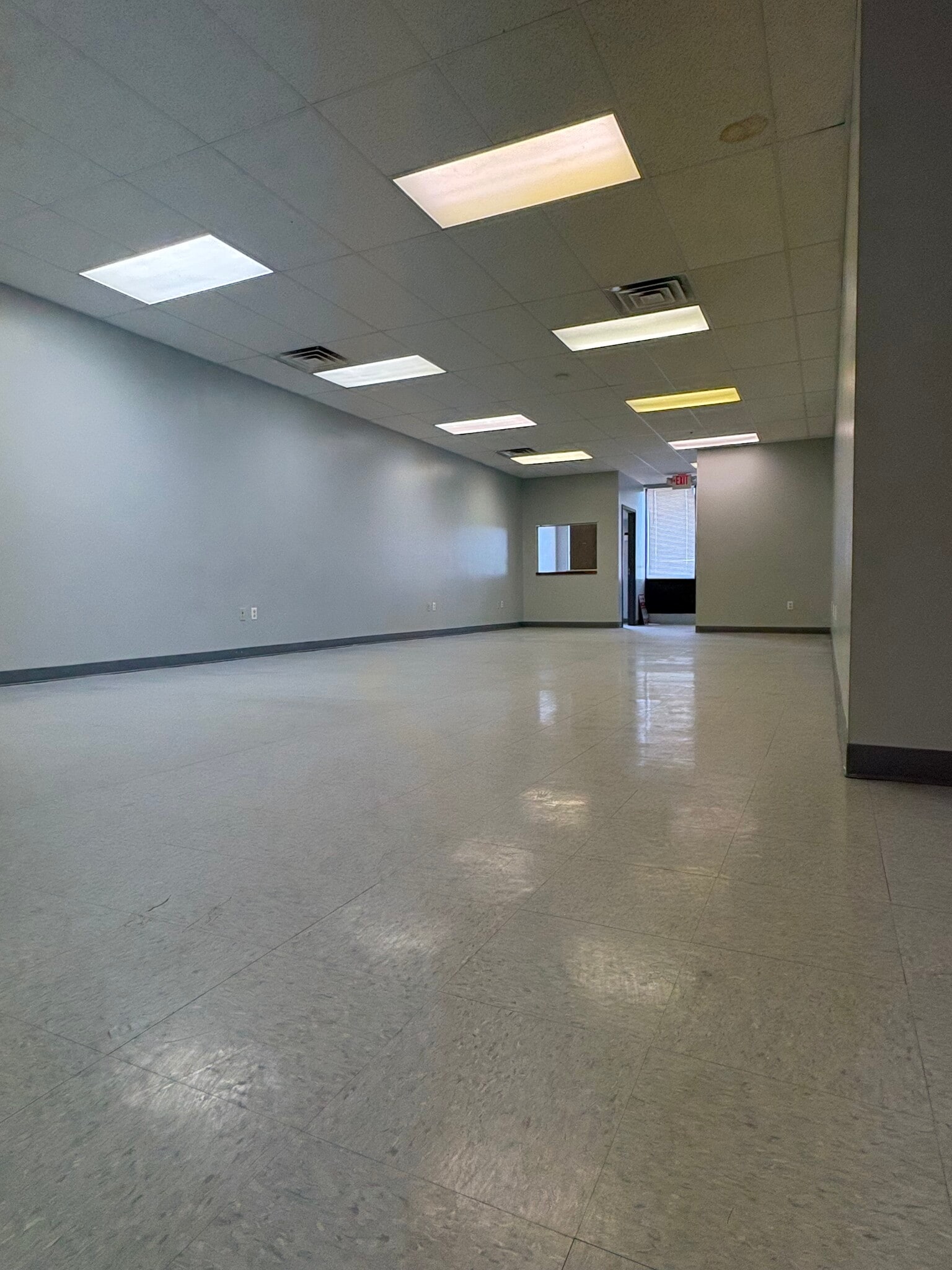 244 Olive St, South Bend, IN for lease Interior Photo- Image 1 of 2