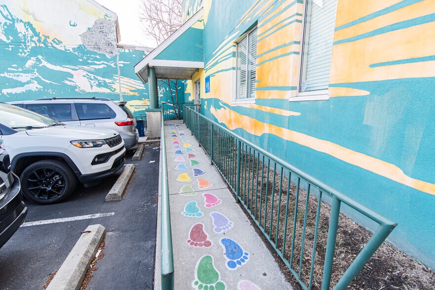 1616 Orthodox St, Philadelphia, PA à vendre - Photo du bâtiment - Image 3 de 69