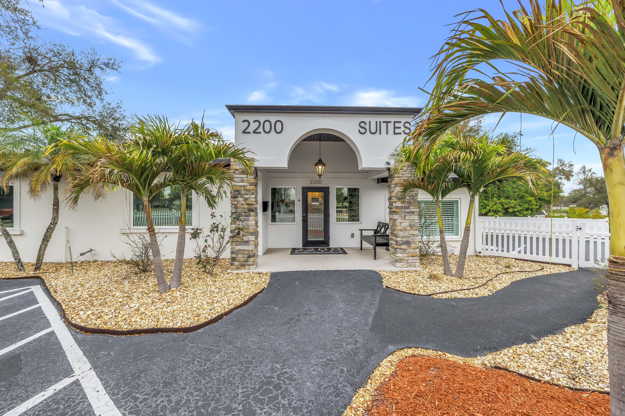 2200 49th St N, Saint Petersburg, FL for sale Primary Photo- Image 1 of 29