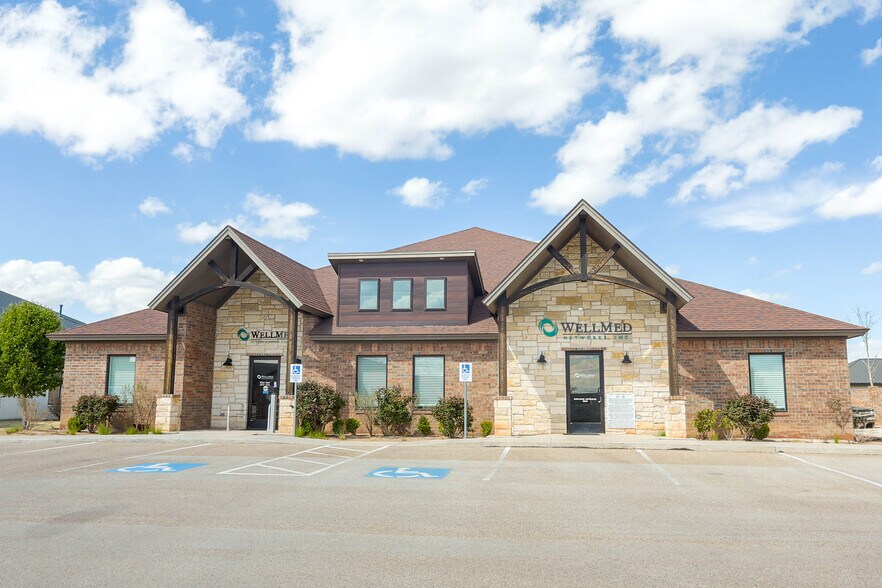5004 122nd St, Lubbock, TX à vendre - Photo du bâtiment - Image 1 de 56