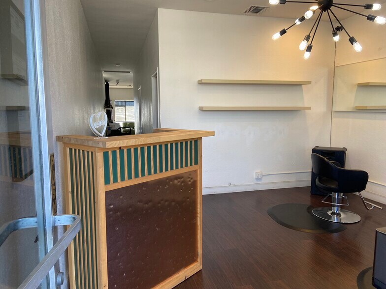 278 E Rowland St, Covina, CA à louer - Photo intérieure - Image 2 de 14