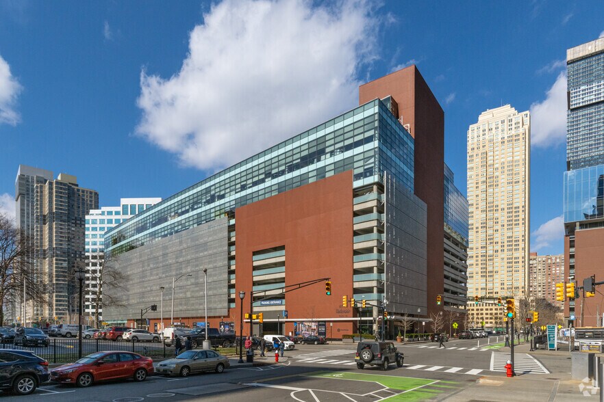 135 Greene St, Jersey City, NJ à louer - Photo du bâtiment - Image 3 de 5