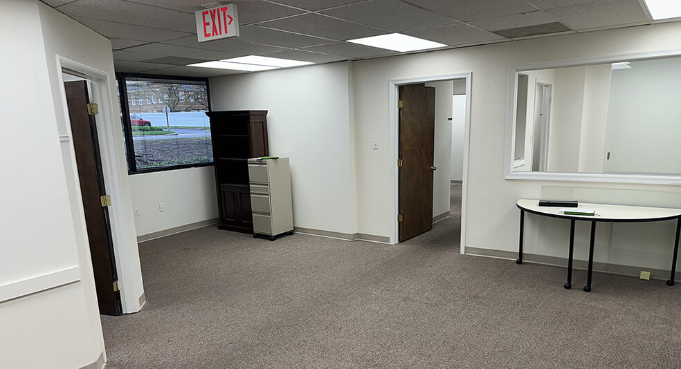 4906 Cutshaw Ave, Richmond, VA for lease - Interior Photo - Image 2 of 5