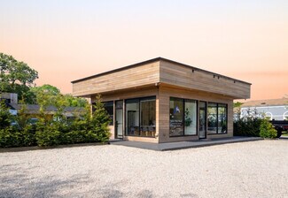 Plus de détails pour 81 Montauk Hwy, Wainscott, NY - Commerce de détail à louer
