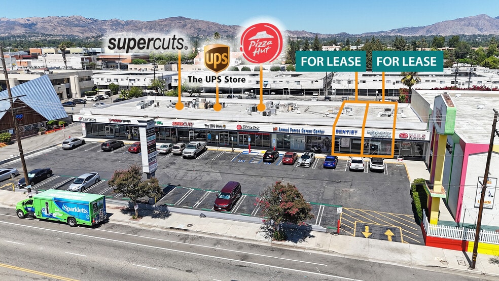 16909-16933 Devonshire St, Granada Hills, CA for lease - Building Photo - Image 1 of 9