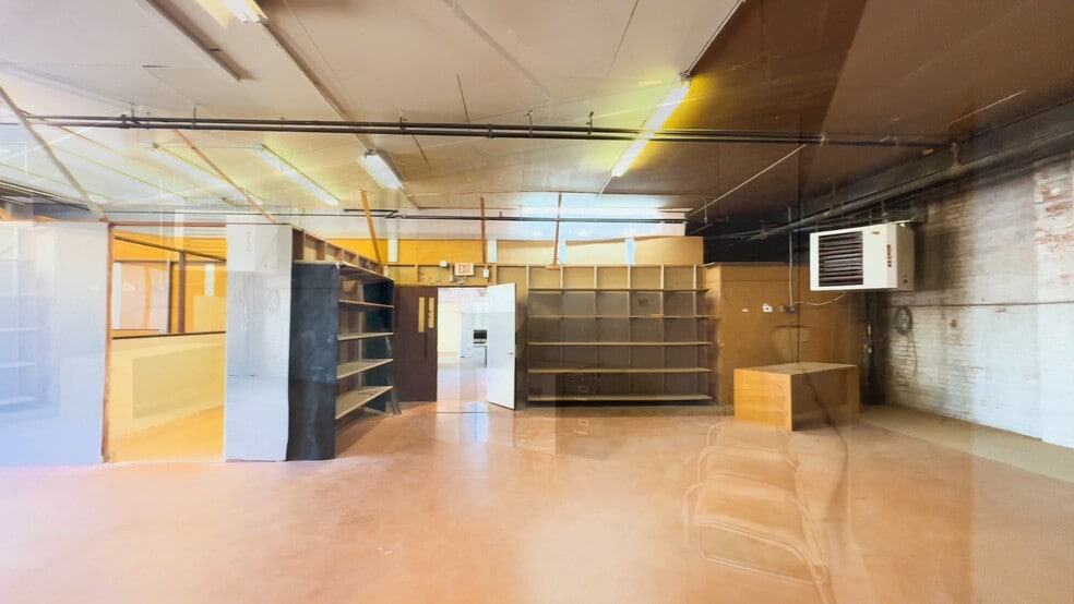 400-410 N Hermitage Ave, Chicago, IL for lease - Commercial Listing Video - Image 3 of 15