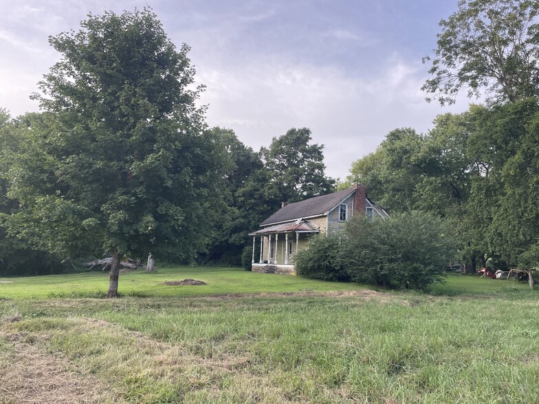 2341 Indian Creek Rd, Pulaski, TN à vendre - Photo principale - Image 1 de 10