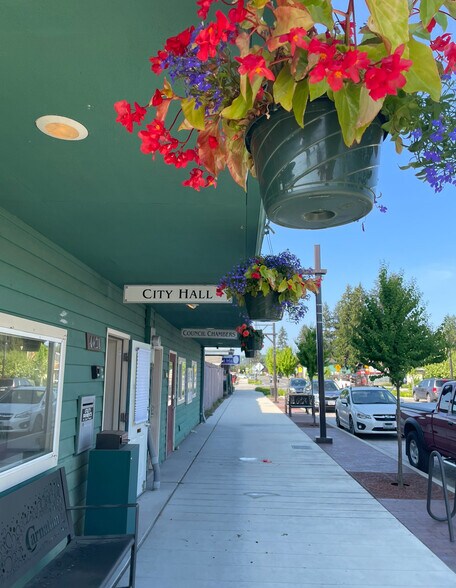 4621 Tolt Ave, Carnation, WA à vendre - Photo du bâtiment - Image 3 de 6