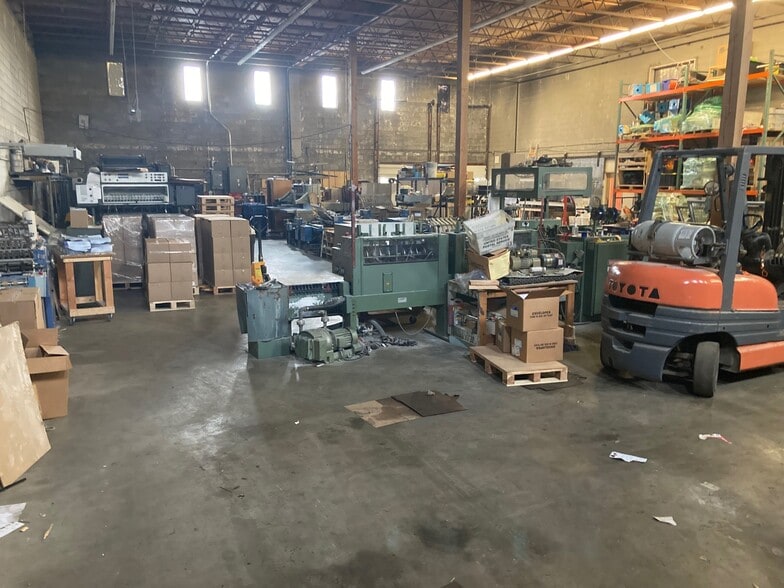 15106 10th Ave SW, Burien, WA à vendre - Photo du bâtiment - Image 3 de 5