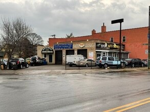 4185 N Elston Ave, Chicago, IL à vendre Photo intérieure- Image 1 de 11