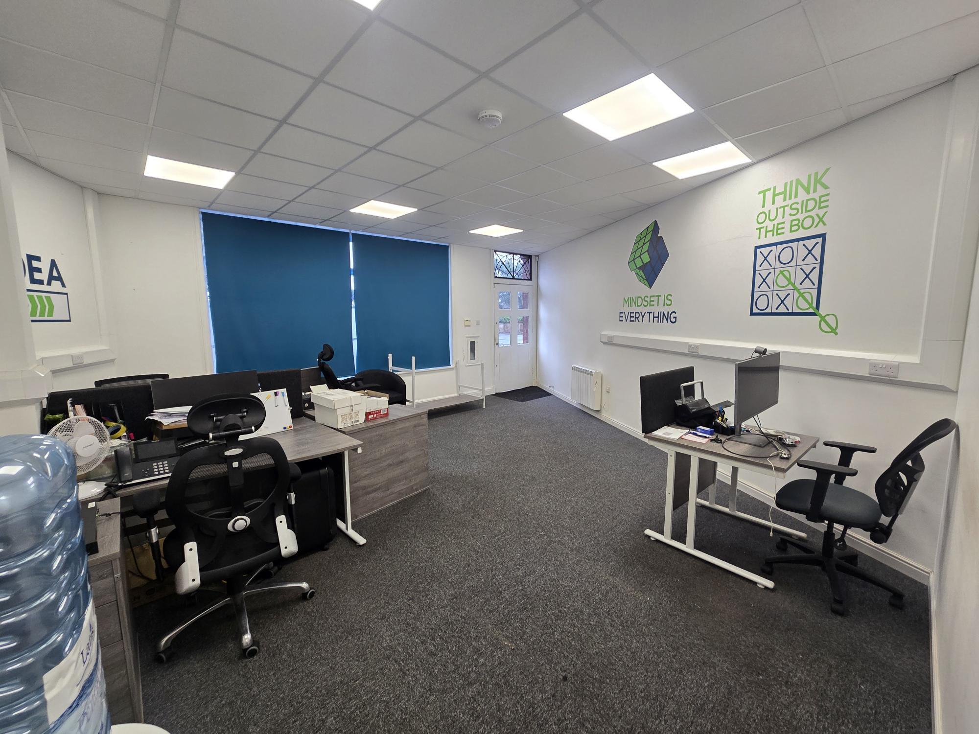 1A Offington Ln, Worthing for lease Interior Photo- Image 1 of 3