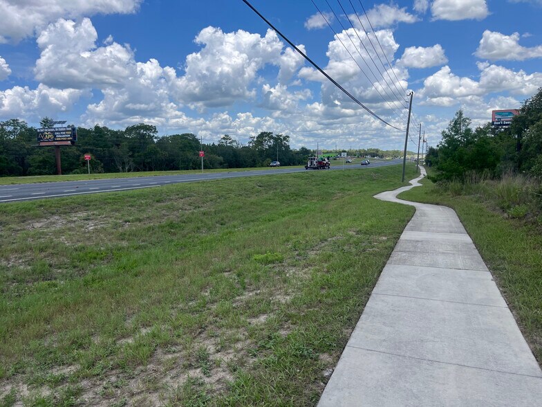 8176 Commercial Way, Brooksville, FL for sale - Building Photo - Image 2 of 23