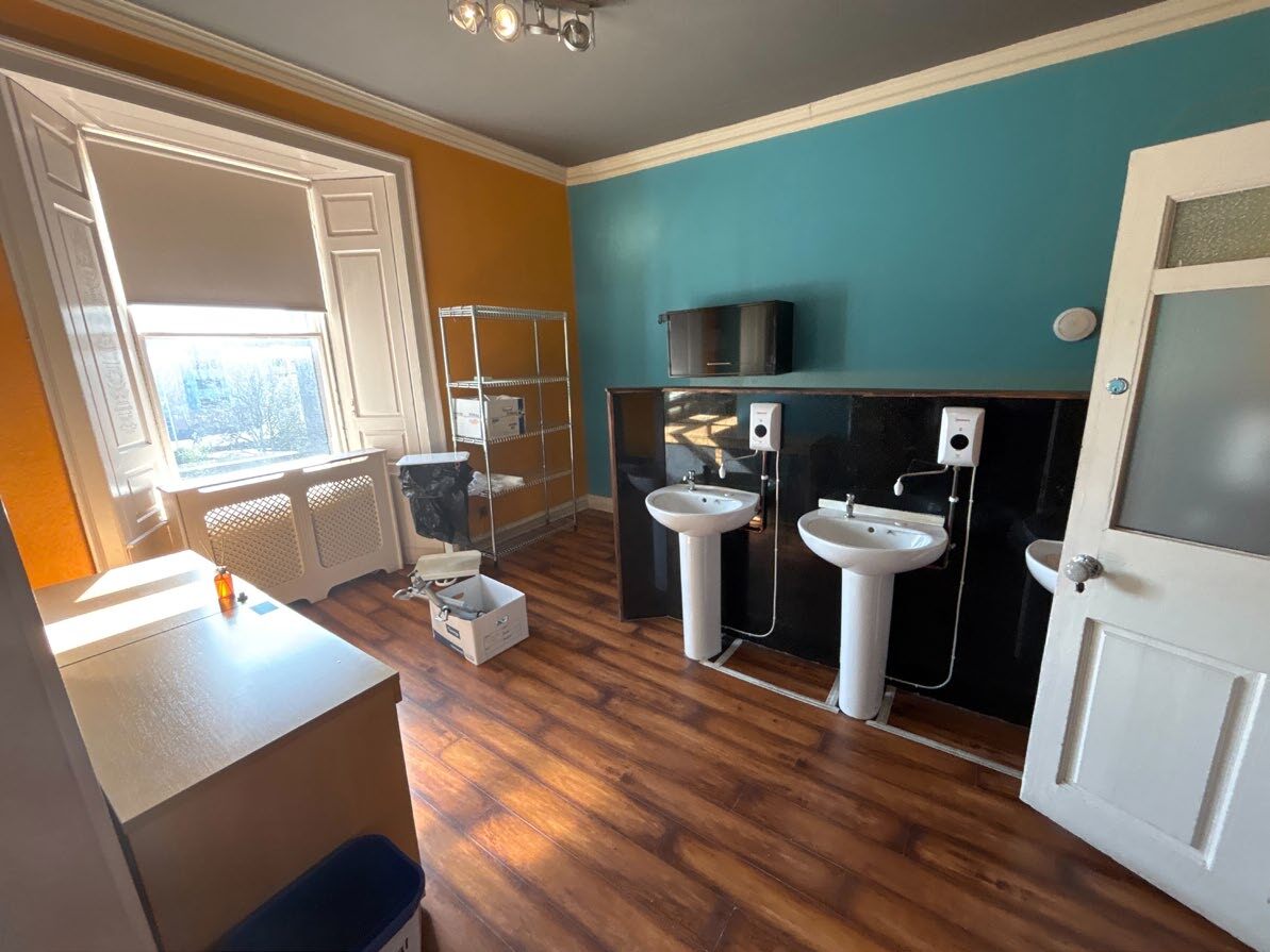 144-148 Nethergate, Dundee, ANS DD1 4EA - Unit 144/148 - - Interior Photo - Image 2 of 4