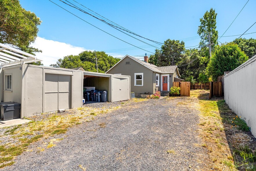 732 Petaluma Blvd S, Petaluma, CA for sale - Building Photo - Image 3 of 16
