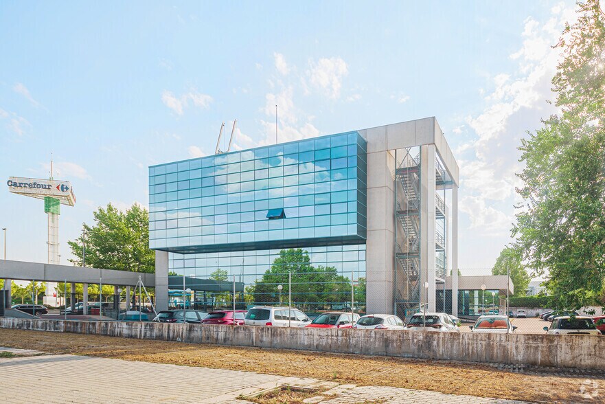 Calle Luis Buñuel, 2, Pozuelo de Alarcón, Madrid for lease - Building Photo - Image 2 of 3