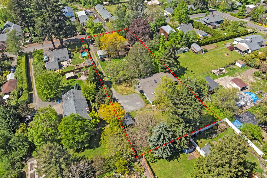 7640 SW 67th Ave, Portland, OR à vendre - Photo du bâtiment - Image 3 de 10
